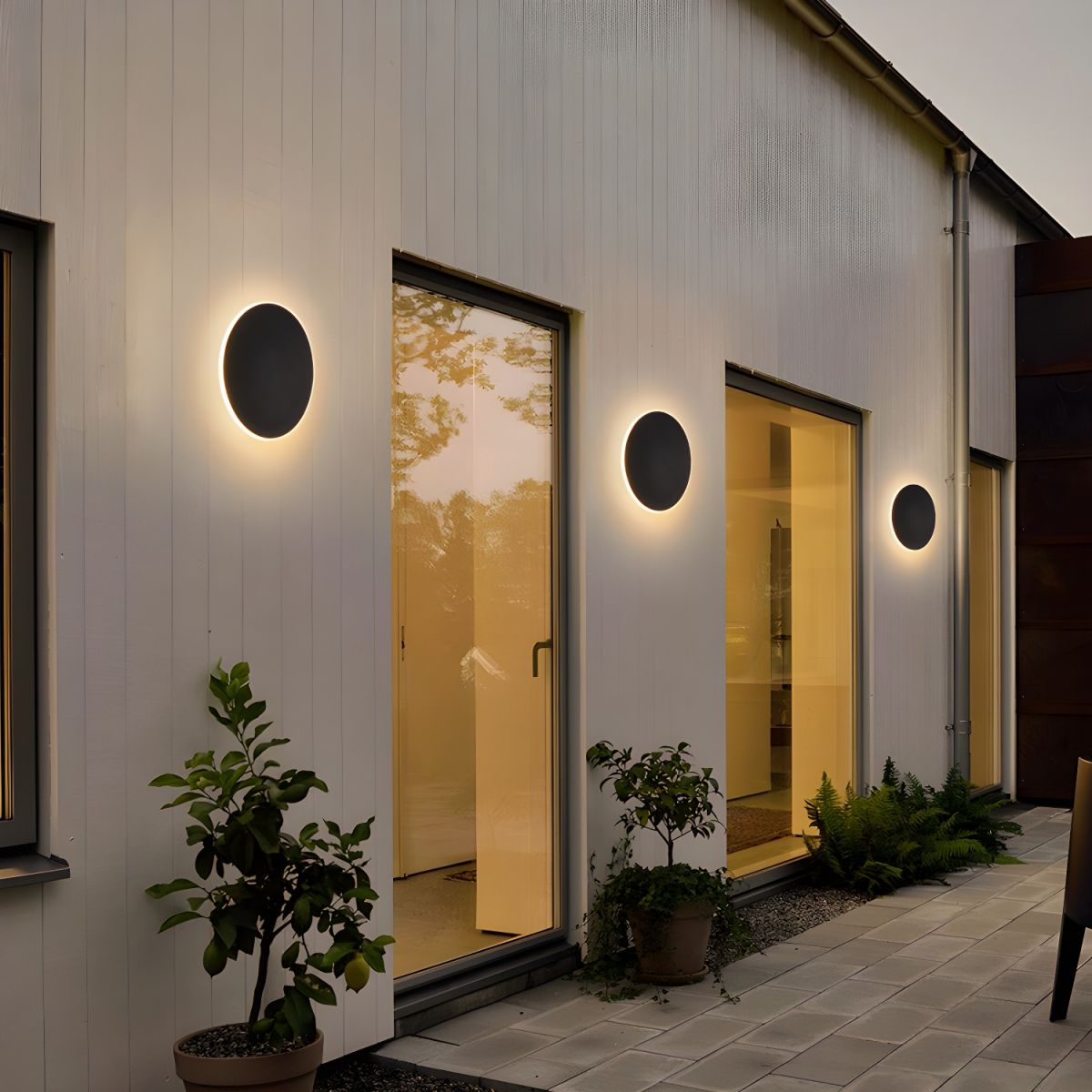 Modern Style Round LED Outdoor Wall Lighting