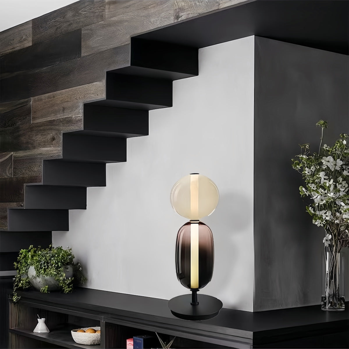 Lampe de table en verre fabriquée à la main – Un éclairage élégant et polyvalent pour tous les espaces