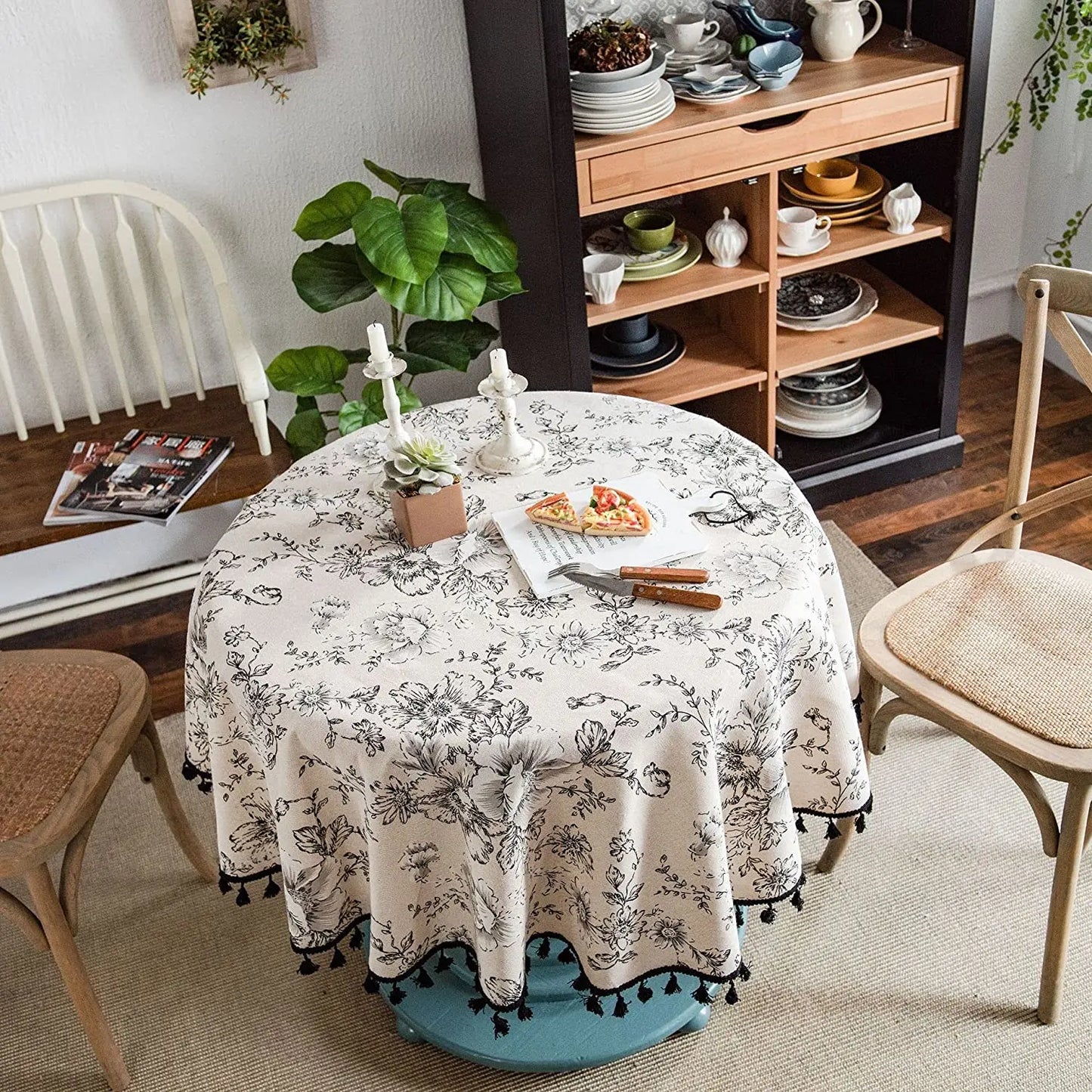 Round Tablecloth | Elevate Your Dining Experience - sparkledecor.com