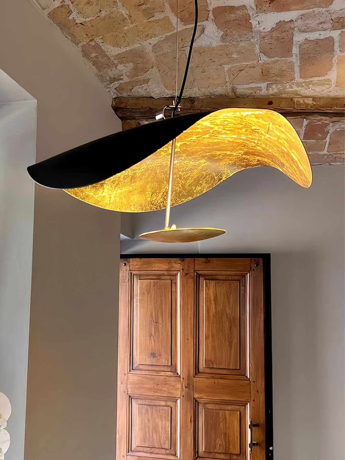 Black and gold foil modern chandelier with LED light and adjustable suspension for living and dining rooms