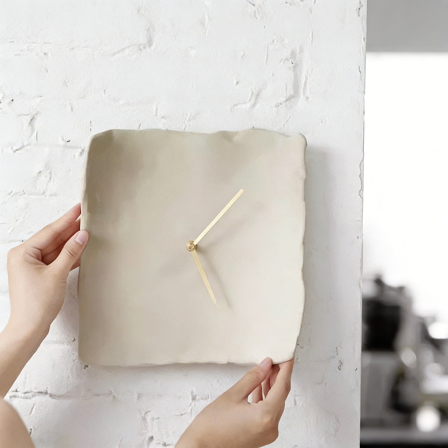 Vintage pleated wall clock with resin mirror surface and minimalist Nordic wabi-sabi design