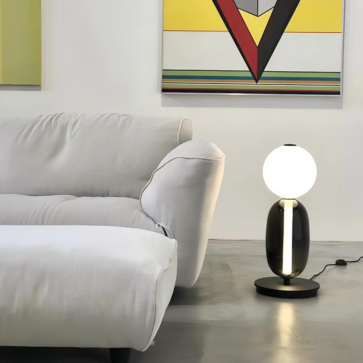 Lampe de table en verre fabriquée à la main – Un éclairage élégant et polyvalent pour tous les espaces