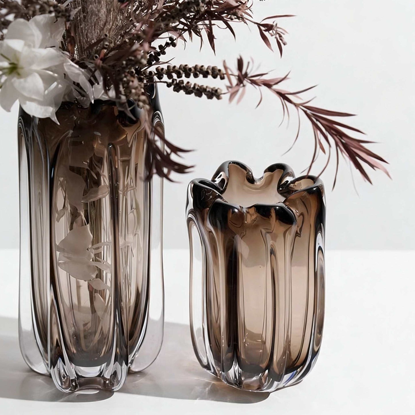 Modern light luxury crystal glass vase with geometric pattern and cylindrical shape for elegant home and office decor