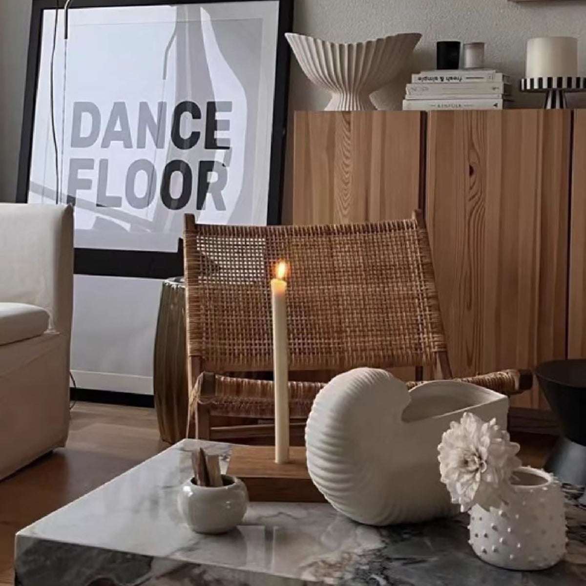 Seashell Vase – Nordic Style Ceramic Decor Accent for Modern Homes