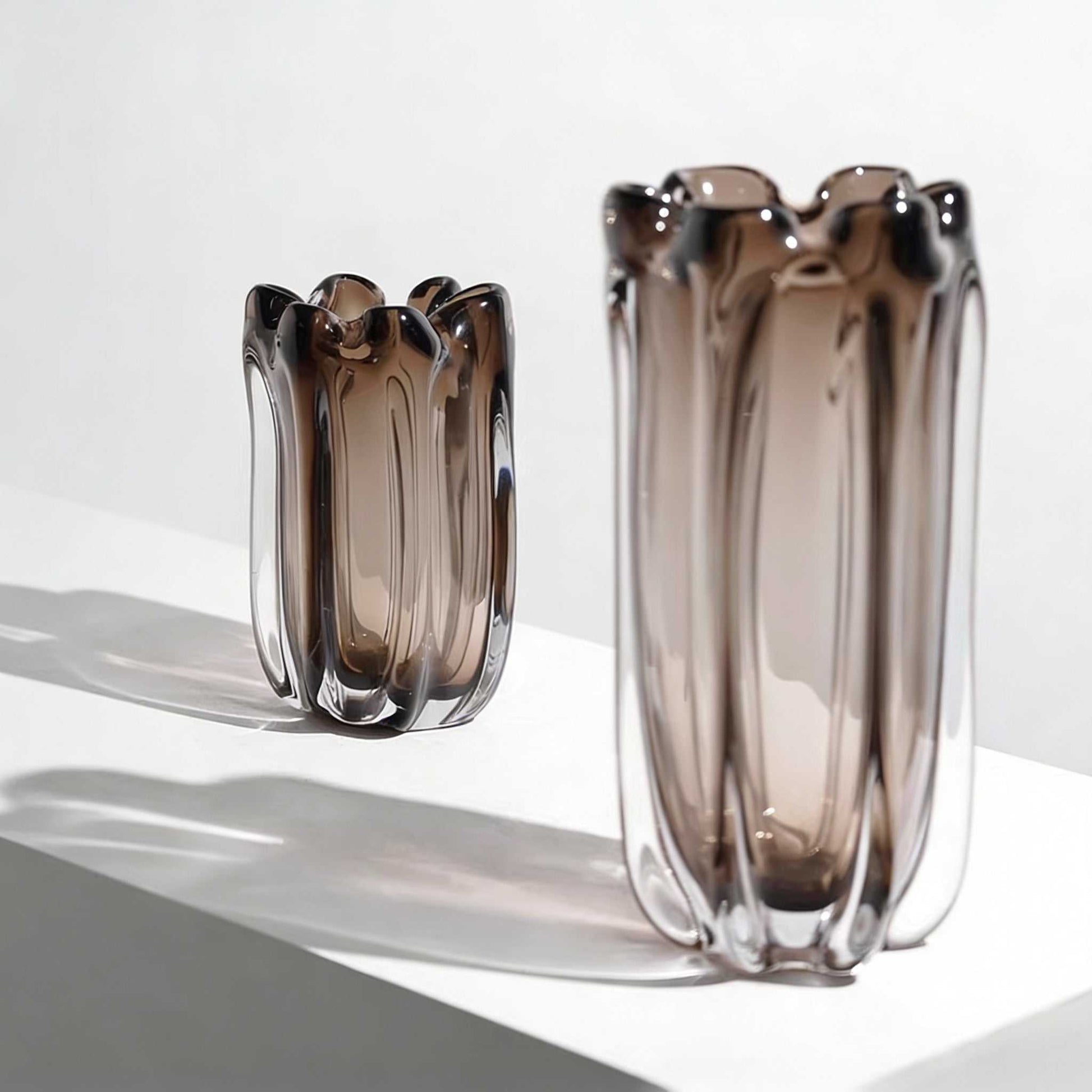Modern light luxury crystal glass vase with geometric patterns and cylindrical shape for elegant home decor
