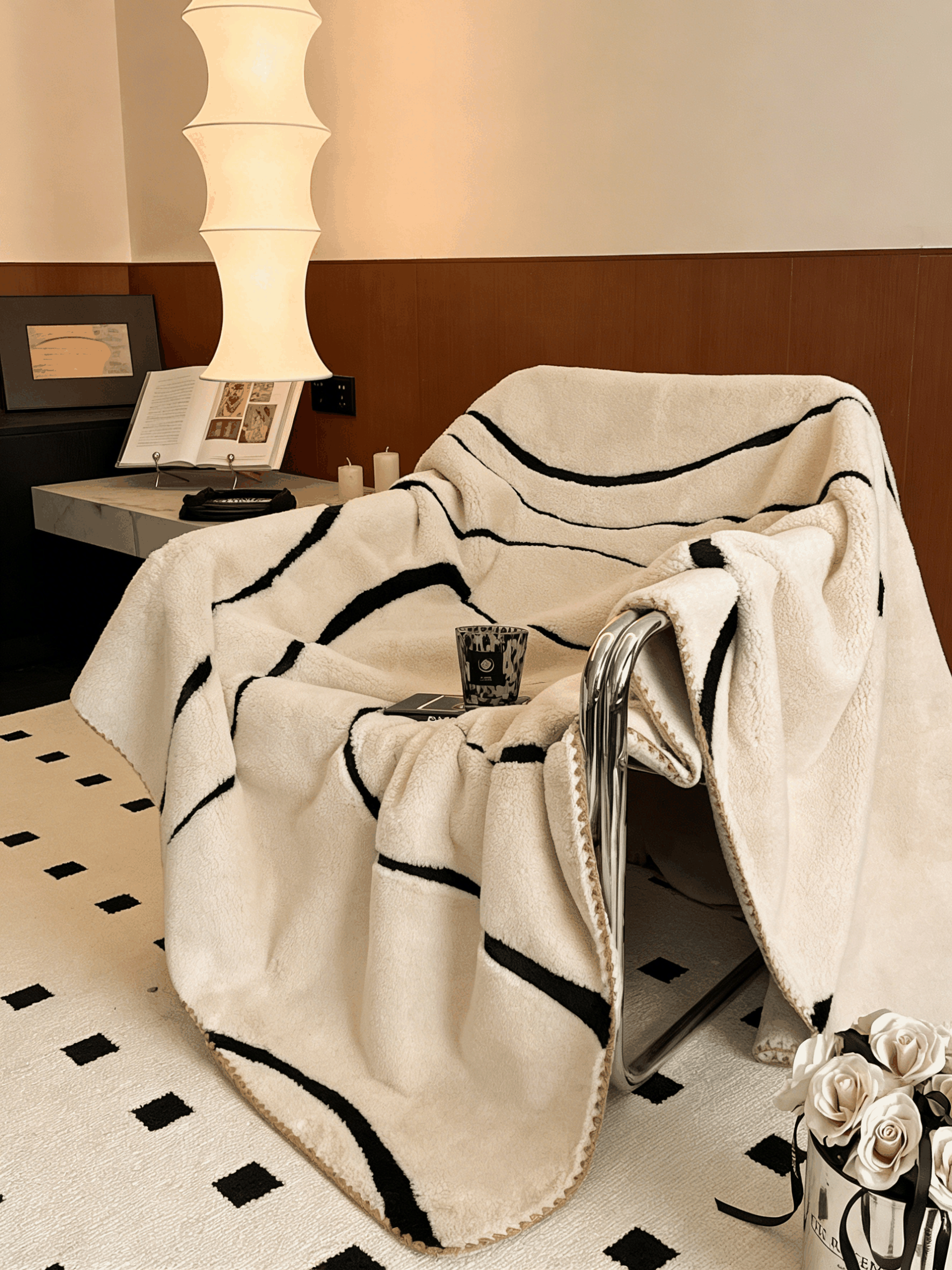 Reversible Jacquard rabbit fur throw blanket in plush polyester, ideal for office naps and air conditioner use