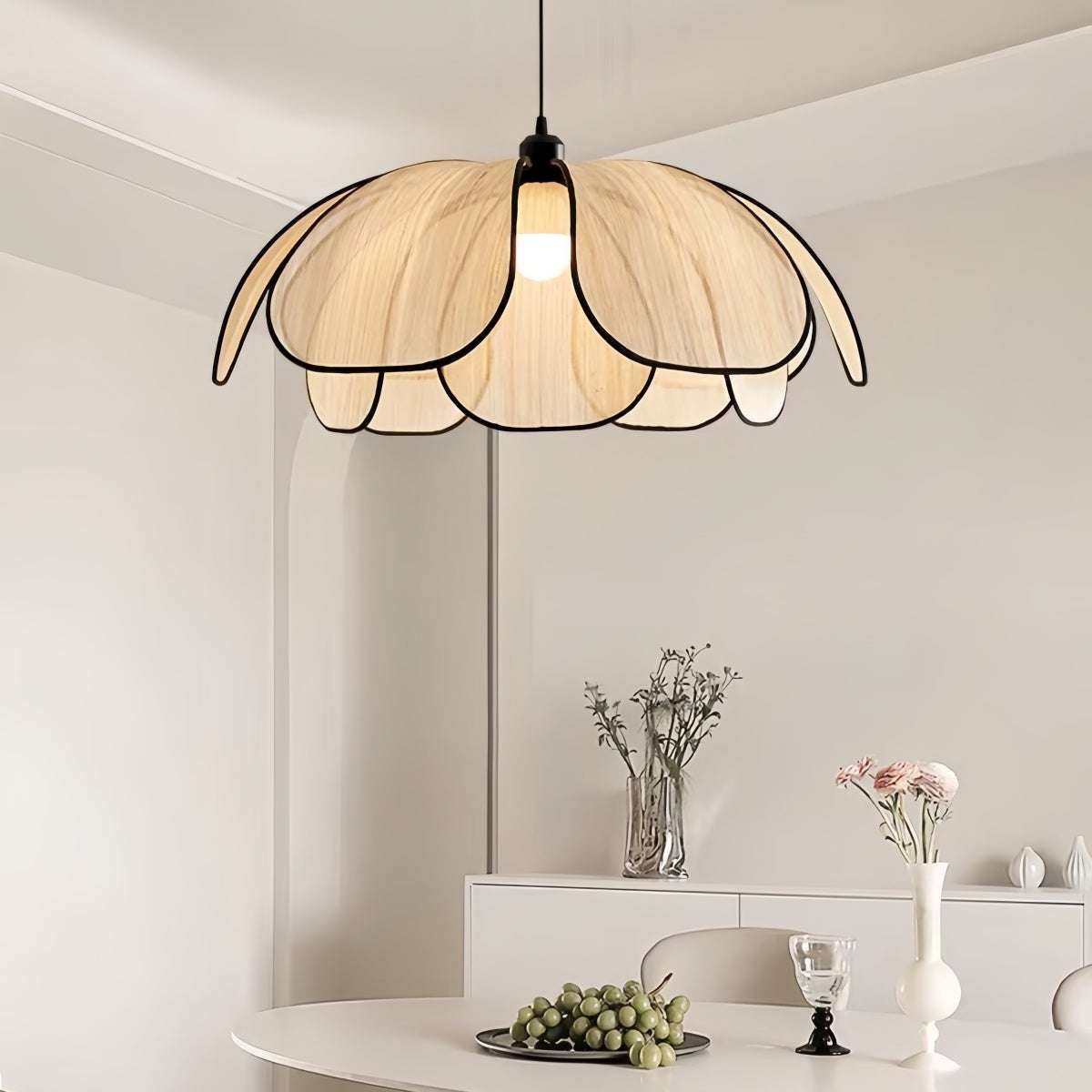 Cream-style pendant light with plant fiber lampshade and metal base in Nordic minimalist design for dining room